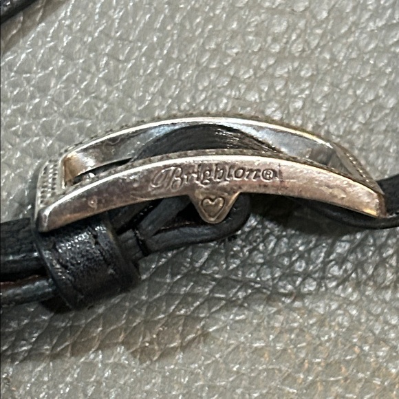 Brighton Vintage Heart patterned Brown Leather Crossbody EUVC - Picture 3 of 8